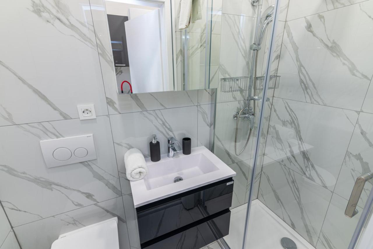 רייקה Apartments & Rooms Six מראה חיצוני תמונה
