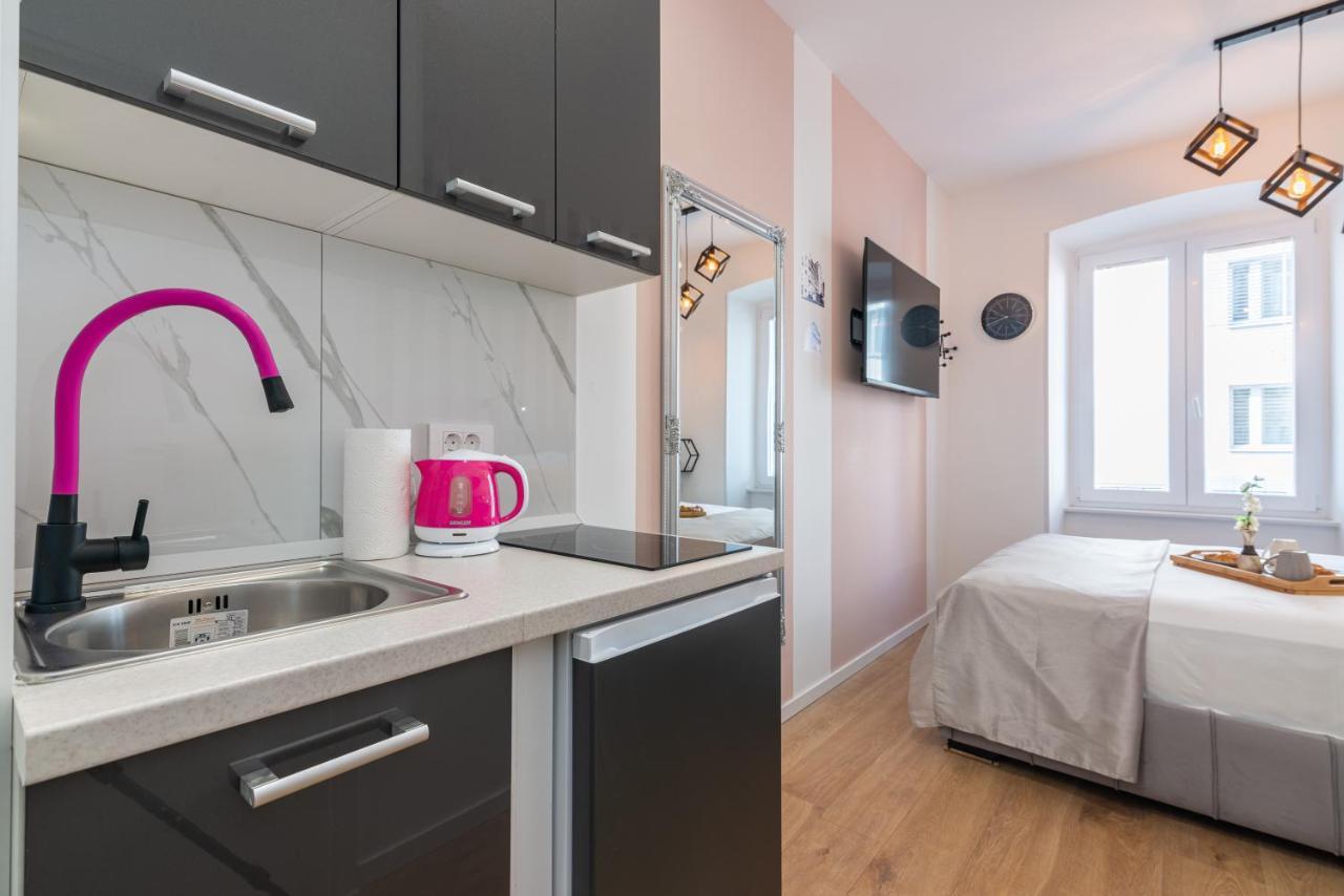 רייקה Apartments & Rooms Six מראה חיצוני תמונה