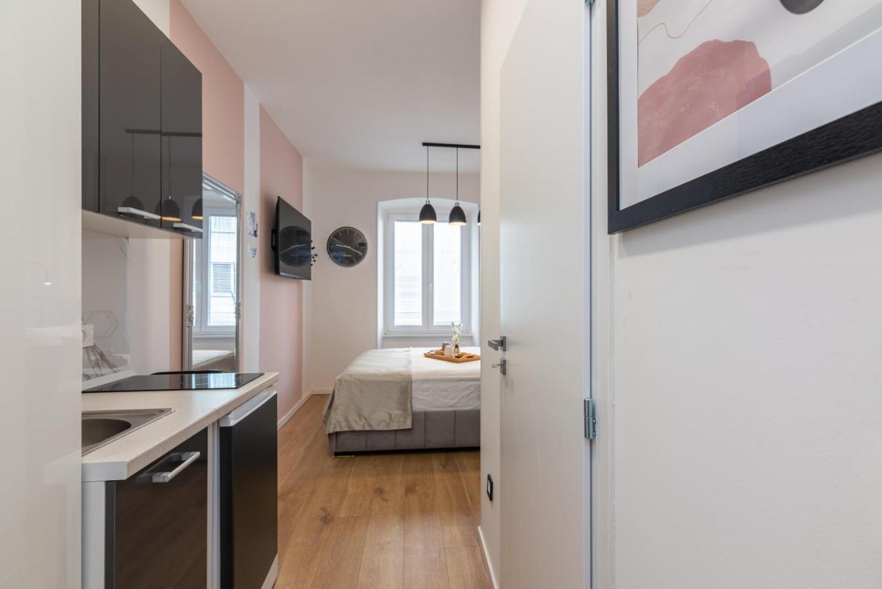 רייקה Apartments & Rooms Six מראה חיצוני תמונה